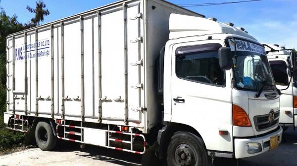 จองแล้วค่ะ ขาย 6 ล้อ hino fc 5.5 เมตร ตู้แห้ง 10 บาน ปี 51 144 แรงม้า