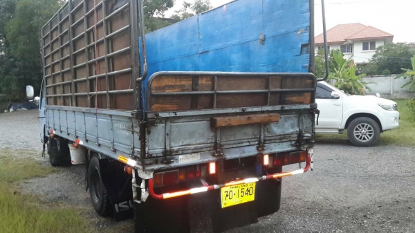 หกล้อ NPR-120ฝากขาว ยาว5ม สภาพสวยพร้อมใช้งาน แอร์เย็น ทะเบียนพร้อม