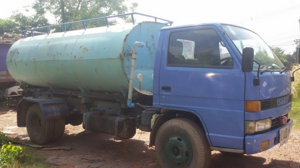 รถบรรทุกน้ำ 6200 ลิตร