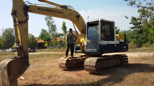 ขายpc100-3รถสวยพร้อมใช้