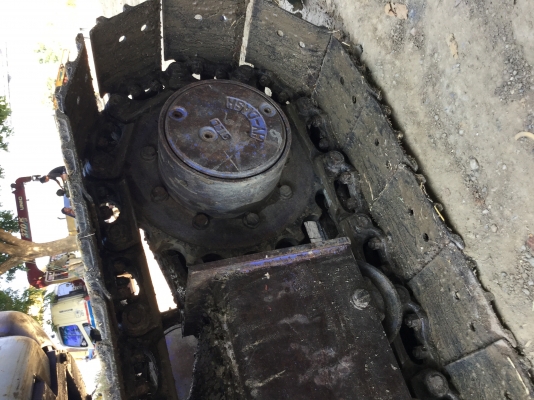 ขายรถแบคโคkomatsu 50uu พร้อม หัวเจาะ