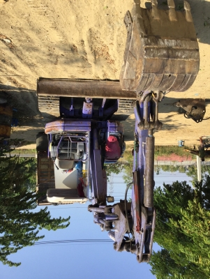 ขายรถแบคโคkomatsu 50uu พร้อม หัวเจาะ