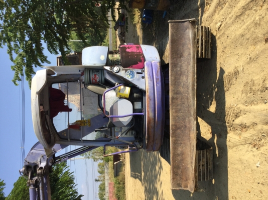 ขายรถแบคโคkomatsu 50uu พร้อม หัวเจาะ