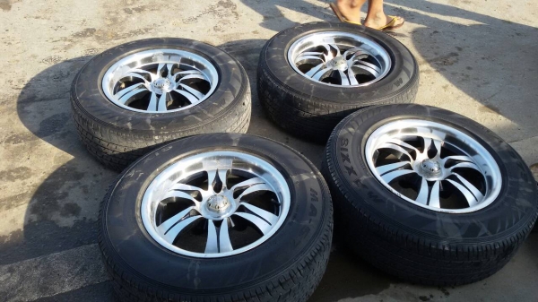 ขอบ 15 6 รู ชุดล่ะ 5,500