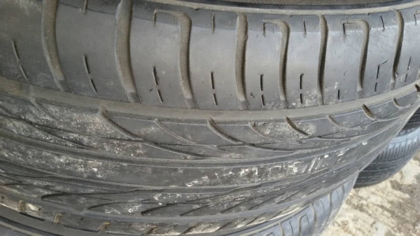 ล้อขอบ 18 5รู 114 พร้อมยางชุดล่ะ 8,500