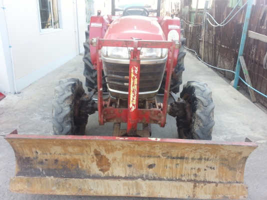 ยันร์ม่า EF453T 4 WD ใบมีดดันหน้าสภาพเดิมๆ ใช้งานได้ปรกติครับ