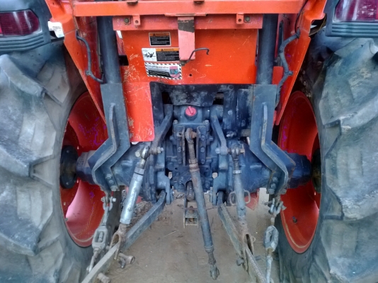 ขายแทรกเตอร์คูโบต้า L4508 DI  สเปเชียล  ใบมีดดันหน้าผาลพรวน6*24ตราช้างพร้อมใช้งาน