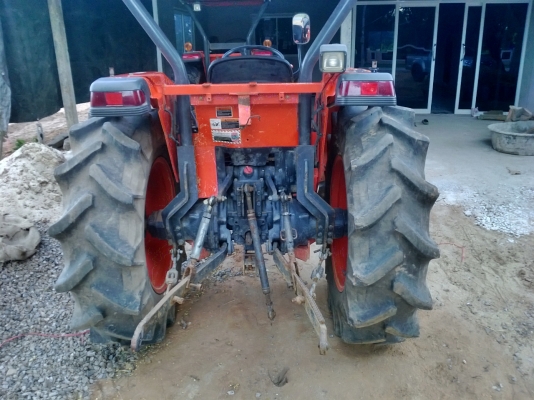 ขายแทรกเตอร์คูโบต้า L4508 DI  สเปเชียล  ใบมีดดันหน้าผาลพรวน6*24ตราช้างพร้อมใช้งาน