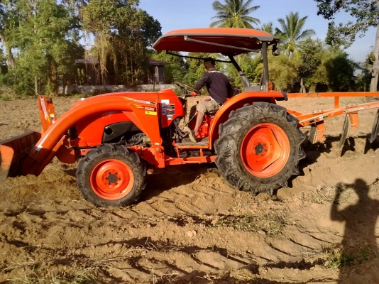 ขายแทกเตอร์คูโบต้าL4708 มีใบมีดพร้อมใช้งานครับ