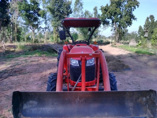 ขายแทกเตอร์คูโบต้าL4708 มีใบมีดพร้อมใช้งานครับ