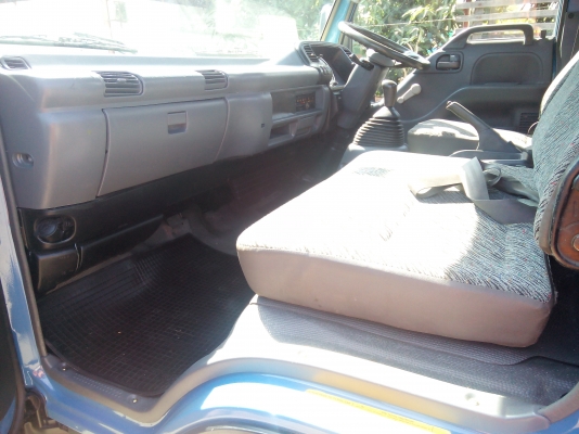 6 ล้อกลาง  ISUZU  NQR  120  แรงม้า  * ยาว 5.50 ม. *  รถสวยเดิม+สวยจริง+สภาพพร้อมใช้งาน  *รถห้างแท้*  มีเล่มพร้อมโอน *