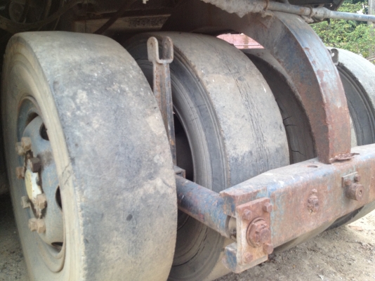 ขายรถบดล้อยาง 9 ล้อ  เล่มทะเบียน พร้อมโอน