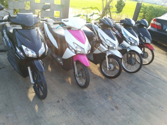 ขายคันละ 9,900 เอกสารพร้อมชุดโอน งดต่อ รถอยู่บางใหญ่ นนทบุรี สนใจโทร 084-3545593