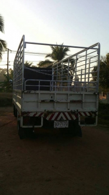 ขาย6ล้อ HINO MEGA150 ซีรีซ์500 ปี53 พร้อมคอกบรรทุก แชชซีสวยเครื่องดี เอกสารเล่มทะเบียนพร้อม วิ่งใช้งานน้อย