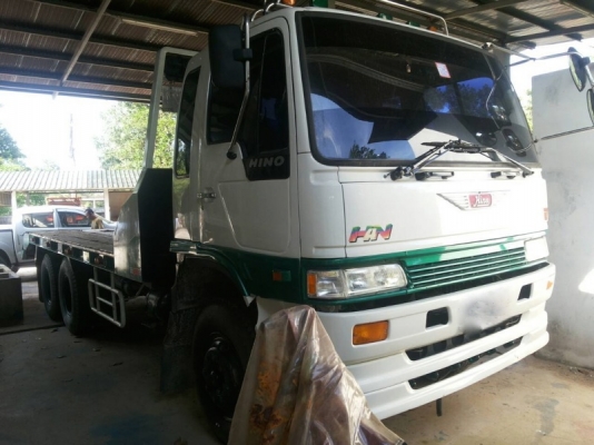 รถฮีโน่ 10 ล้อ ท้ายลาด.  FM2K  260 แรงม้า.  สนใจติดต่อ 081 - 6079515