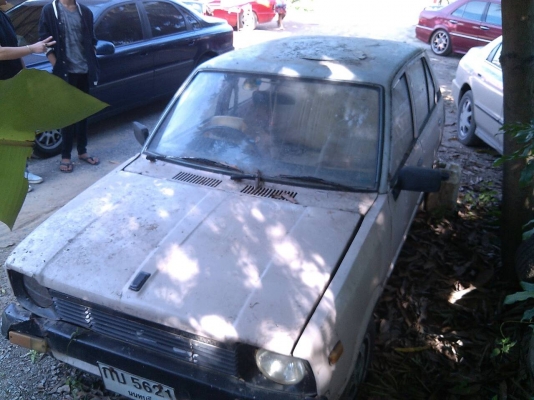 ขายรถ  รถซูซูกิ ฟรอนเต้จอดอยู่ที่อู่  หาคนซื้อเอาไปปั้นต่อ  ต้องการขาย 25000  ลดอีก  17000  เอาไปซ่อมนิดหน่อยใช้ได้ครับ   มีรายการที่ต้องซ่อม   ตามนี้คะ 1.ลูกปืนล้อหน้าL+R  2ลูก 2ลูกปืนล้อหลัง L+R 2ชุด 3.ผ้าเบรคหน้า1ชุดผ้าเบรคหลัง1ชุด  4ยางซ่อมดิสก์เบรคหน