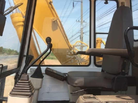 ขายรถแบคโฮ KOMATSU PC120-5 ระบบไฟฟ้าเต็ม รถนอกนำเข้าสภาพสวย มีVDOการทำงานครับ