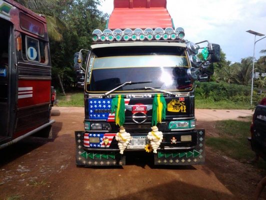 **860,000 บ.ต่อรอง**ขาย6ล้อดั้มดินขวัญใจวัยโจ๋ HINO FD3HLA JO7C-175HP เครื่อง5สูบ 175แรง แน่นๆ แห้งๆ ไม่มีเยิ้ม แรงดี เกียร์ดีไม่มีหลุด ช่วงล่างFหน้า-หลัง คัสซีสวยไม่ปะไม่ดาม กระบะดั้มเหล็ก5ตัน3.60ม.ยิงหน้าสภาพสวย พื้นดีข้างสวยไม่ผุไม่โก่ง ดั้มดีไม่มียุบ