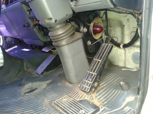 ขาย 6 ล้อ HINO FF3H กระบะยาว 7 เมตร เครื่อง HO7D 195 แรงม้า คัสซีสวยตลอดเส้น เพาวเวอร์ เบรคทิฟฟี่ แอร์เย็น ทะเบียนพร้อมโอน ราคาต่อรองได้ครับ ขาย 6 ล้อ HINO FF3H กระบะยาว 7 เมตร เครื่อง HO7D 195 แรงม้า คัสซีสวยตลอดเส้น เพาวเวอร์ เบรคทิฟฟี่ แอร์เย็น ทะเบียนพร้อมโอน ราคาต่อรองได้ครับ