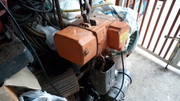 ขาย !! รอกโซ่ไฟฟ้า250kg.220v.ยี่ห้อฮิตาชิ พร้อมใช้งาน