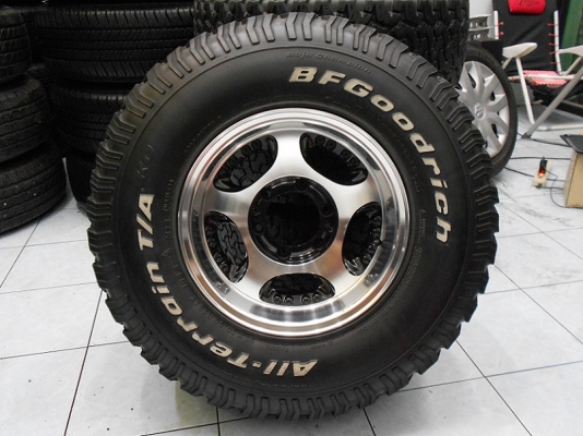 ขายล้อแม็ก Off Road ขอบ 15(6/139)พร้อมยาง BFGoodrich 31&times;10.5 ปี 09/เทิร์นได้ ใส่ฟรี ส่งฟรีค่ะ