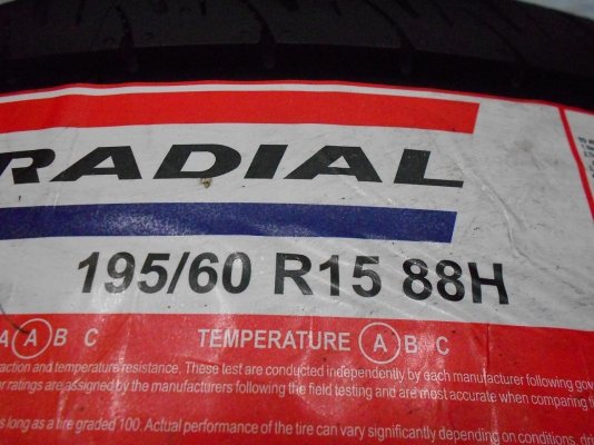 ขายยางใหม่ GT Radial 195/60/15 ปลายปี 11 ราคา 1,290.-/เส้น ใส่ฟรี ส่งฟรีค่ะ ขายยางใหม่ GT Radial 195/60/15 ปลายปี 11 ราคา 1,290.-/เส้น ใส่ฟรี ส่งฟรีค่ะ
