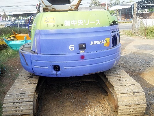 รถแบคโฮเก่านอก air man 40 สนใจโทร 092-3309229 อี๊ด สองห้อง