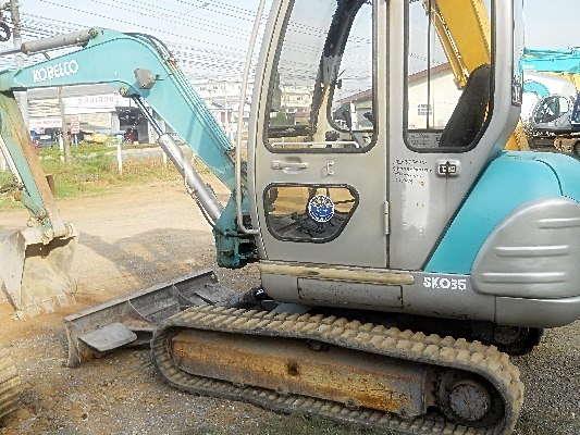 รถแบคโฮเก่านอก sk 35 สนใจโทร 092-3309229 อี๊ด สองห้อง