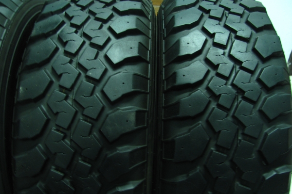 Maxxis Buckshot 265/75/16 ปี 12 ชุดละ 4,000.-ถ่ายรูปมาใหม่ครับ Maxxis Buckshot 265/75/16 ปี 12 ชุดละ 4,000.-ถ่ายรูปมาใหม่ครับ
