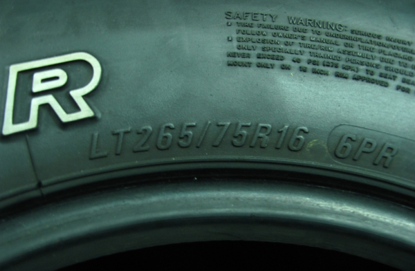 Maxxis Buckshot 265/75/16 ปี 12 ชุดละ 4,000.-ถ่ายรูปมาใหม่ครับ Maxxis Buckshot 265/75/16 ปี 12 ชุดละ 4,000.-ถ่ายรูปมาใหม่ครับ