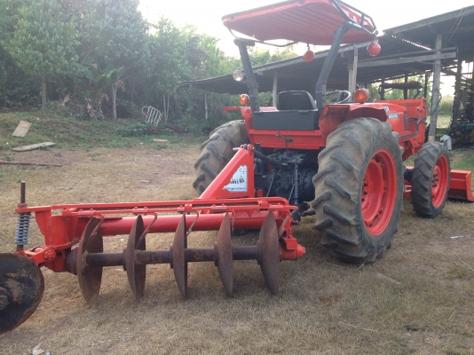 ขายคูโบต้า M5000 พร้อมใช้งาน อุปกรณ์มี ดันหน้า  ผาน6 เอกสาาพร้อมโอน ราคาต่อรองได้นิดหน่อย