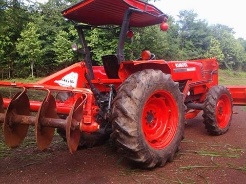 ขายคูโบต้า M5000 พร้อมใช้งาน อุปกรณ์มี ดันหน้า  ผาน6 เอกสาาพร้อมโอน ราคาต่อรองได้นิดหน่อย