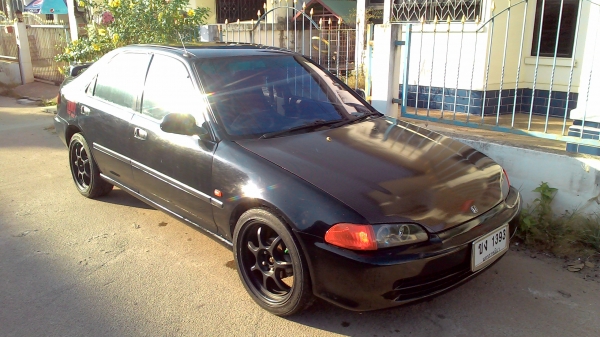Civic วางb20bแกสหัวฉีดตัวท๊อปดิส4ล้อลงเล่มหมดครับแต่งสวยพร้อมโอนครับ
