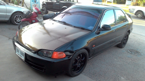 Civic วางb20bแกสหัวฉีดตัวท๊อปดิส4ล้อลงเล่มหมดครับแต่งสวยพร้อมโอนครับ
