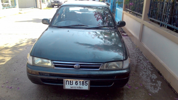 toyota corolla 1.3พร้อมใช้พร้อมโอนครับแอร์เย็นครับแมกขอบ15