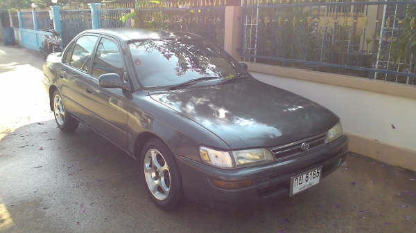 toyota corolla 1.3พร้อมใช้พร้อมโอนครับแอร์เย็นครับแมกขอบ15