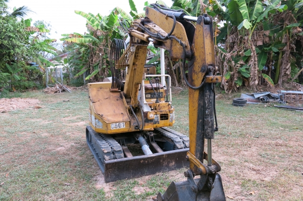 MITSUBISHI MXR 35 เครื่อง 4 สูบมีใบดัน แขน U 230,000 บ