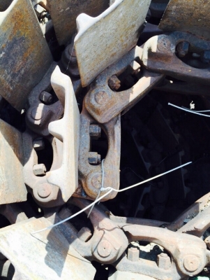 ขายโซ่แผ่น KOMATSU PC120-3 ครับ ขายโซ่แผ่น KOMATSU PC120-3 ครับ