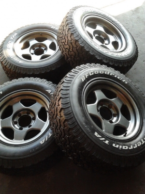 แบรดเลย์ วี + BF All 265/70/16 ปี44/11 สวยๆ1ชุด