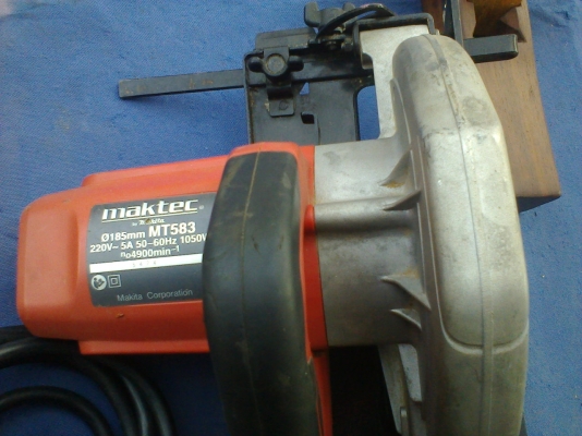 เลื่อยวงเดือน