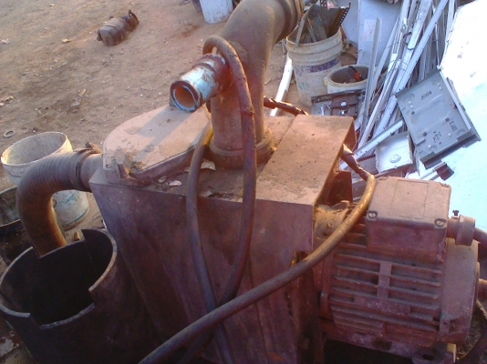 ปั้มน้ำหอยโข่งพร้อมหัวกะโหลก