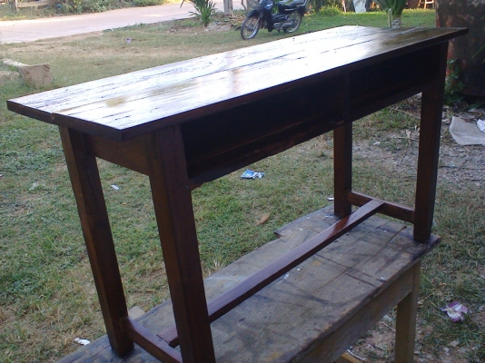 โต๊ะนักเรียนคู่ไม้สักทำสีใหม่ โต๊ะนักเรียนคู่ไม้สักทำสีใหม่