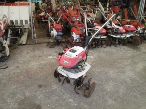 เครื่องพรวนดิน    HONDA     F210   รหัสสินค้า : 14002035   หรือเพิ่มเติมไดที่ www.nihonmono.com