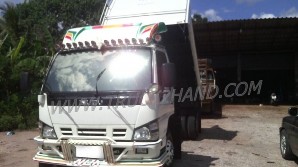 รถบรรทุก 6 ล้อดัมพ์ ISUZU  NQR 145 แรงม้า ปีจดทะเบียน 2550