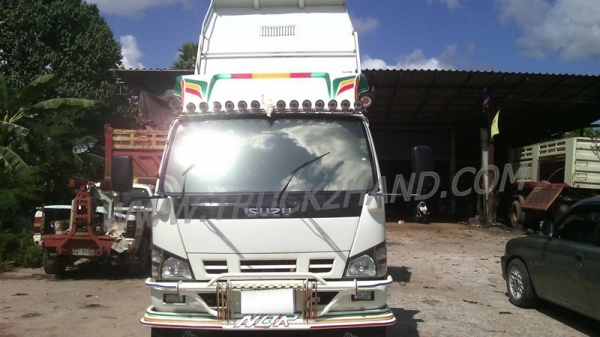 รถบรรทุก 6 ล้อดัมพ์ ISUZU  NQR 145 แรงม้า ปีจดทะเบียน 2550