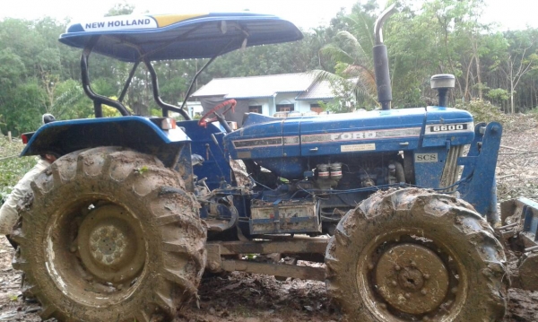 ขายรถไถ 6600 สองเพลา คานหน้านิวฮอลแลนด์ รถสภาพใหม่ใช้งานได้ปกติทุกระบบ ขายรถไถ 6600 สองเพลา คานหน้านิวฮอลแลนด์ รถสภาพใหม่ใช้งานได้ปกติทุกระบบ