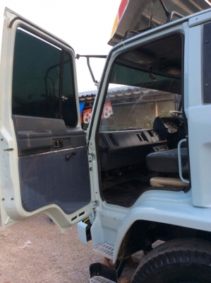 ISUZU ROCKY 195แท้ กระบะยาว 6.20 ม. ครัทซีใหญ่ตลอด รถสวยพร้อมใช้งาน ขาย 800,000 บาท (ติดต่อ ศุภากร 081-4252943)