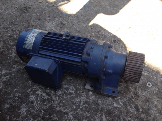 ขายมอเตอร์เกียร์ Cycro drive Sumitomo 2 HP. 380V มีเบรคในตัว อัตราทด 1:6 สภาพสวย พร้อมใช้งาน