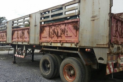 หางคอก2คานไม่ดั้ม ยาว10.50ม ของอู่สามมิตรสภาพดีสีไม่สวย