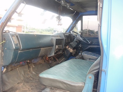 รับมัดจำแล้วครับ....ขาย ISUZU NPR 115 แรง ห้างแท้ จดปี 35